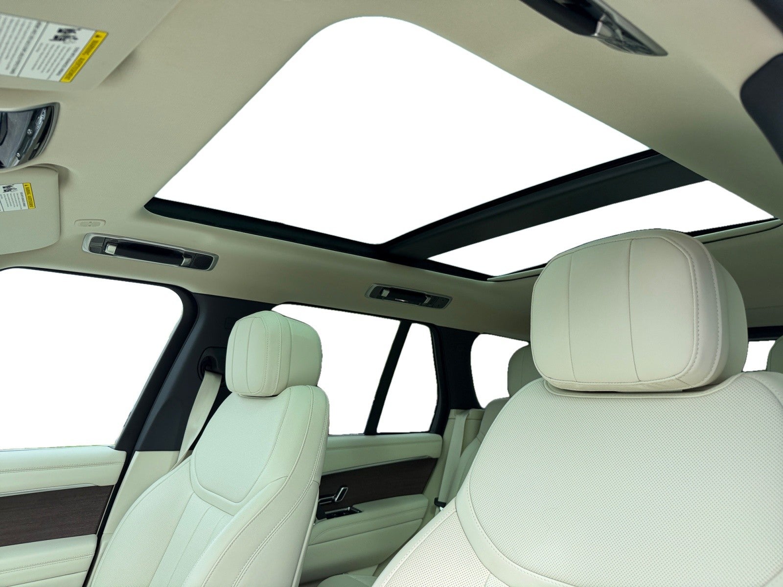 2025 Land Rover Range Rover SE