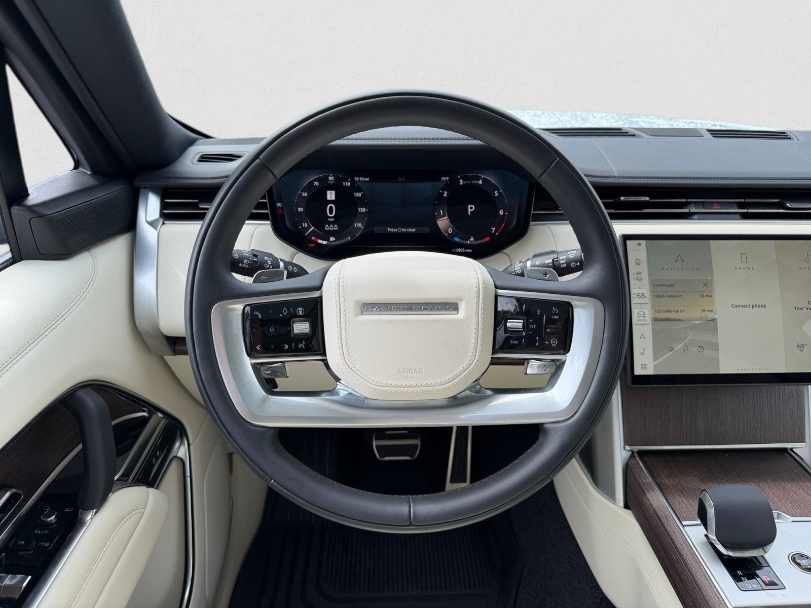2025 Land Rover Range Rover SE