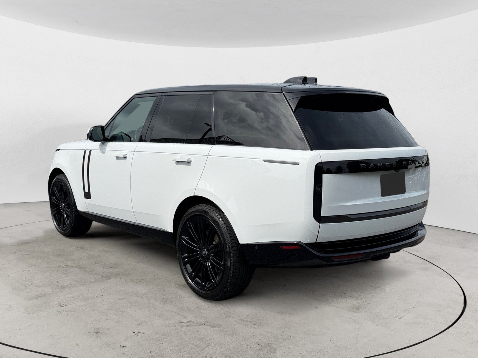 2025 Land Rover Range Rover SE