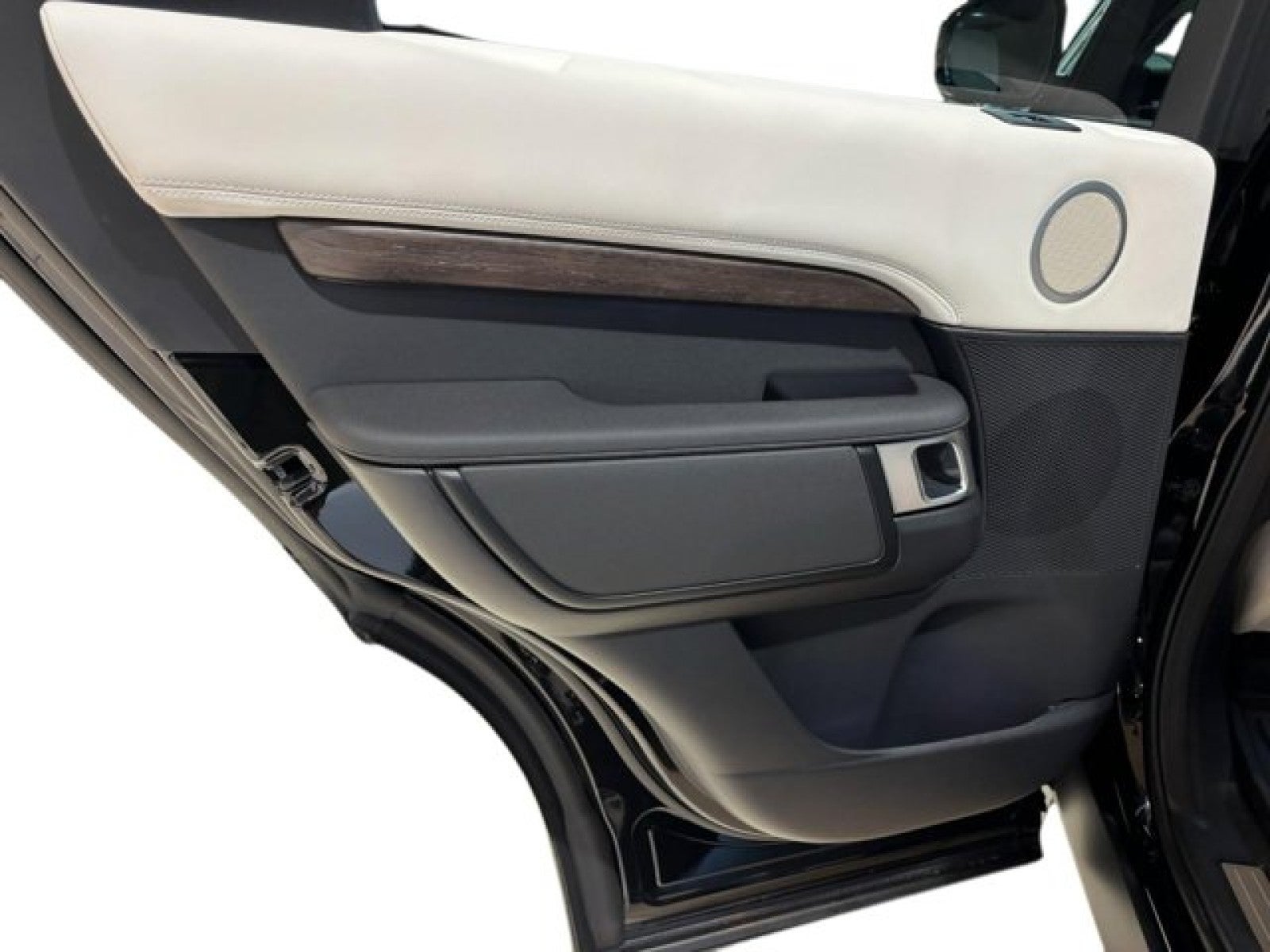 2024 Land Rover Discovery S