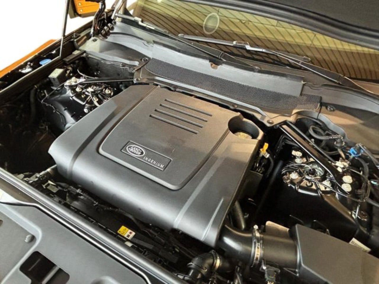 2024 Land Rover Discovery S