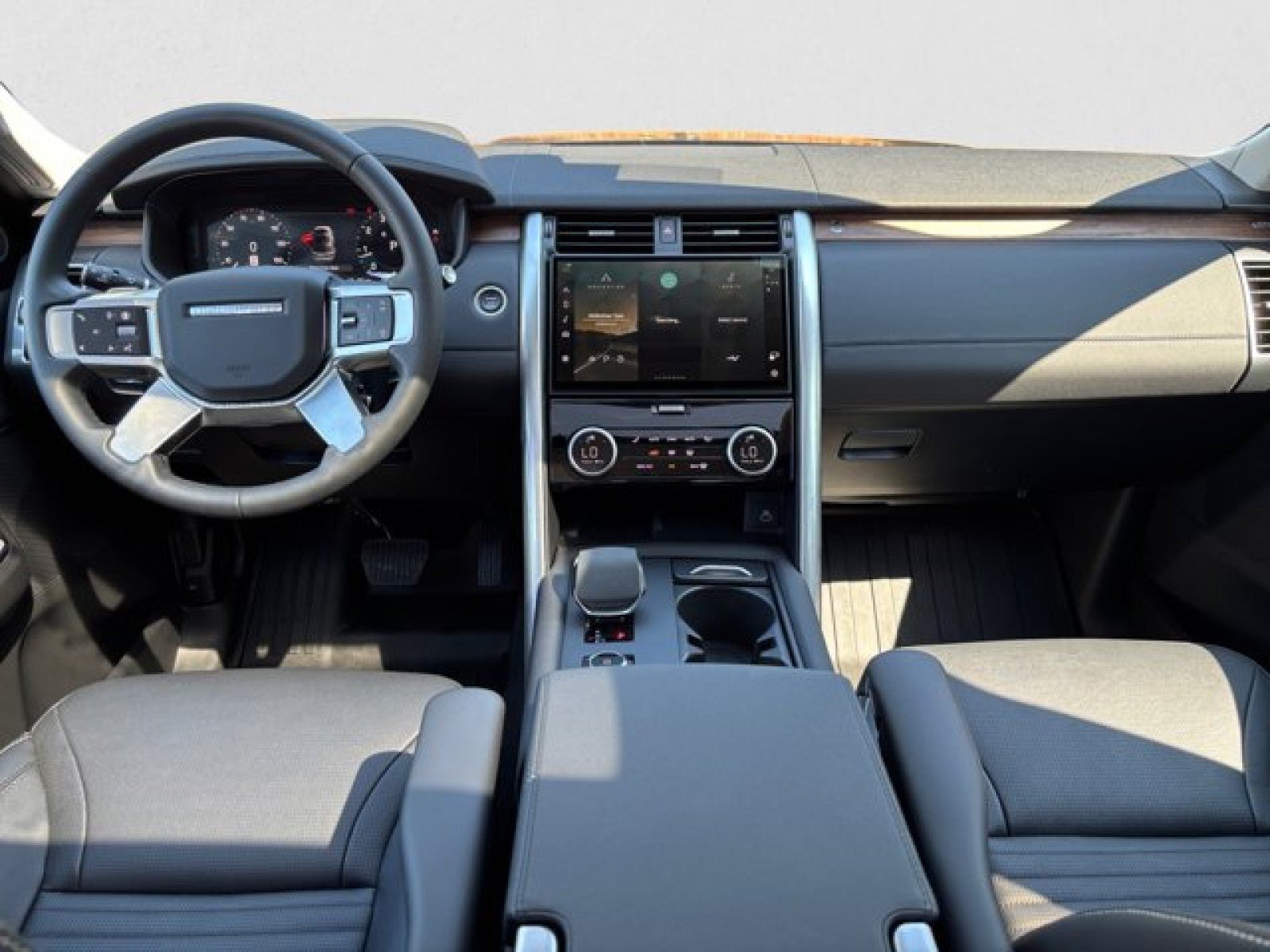 2024 Land Rover Discovery S