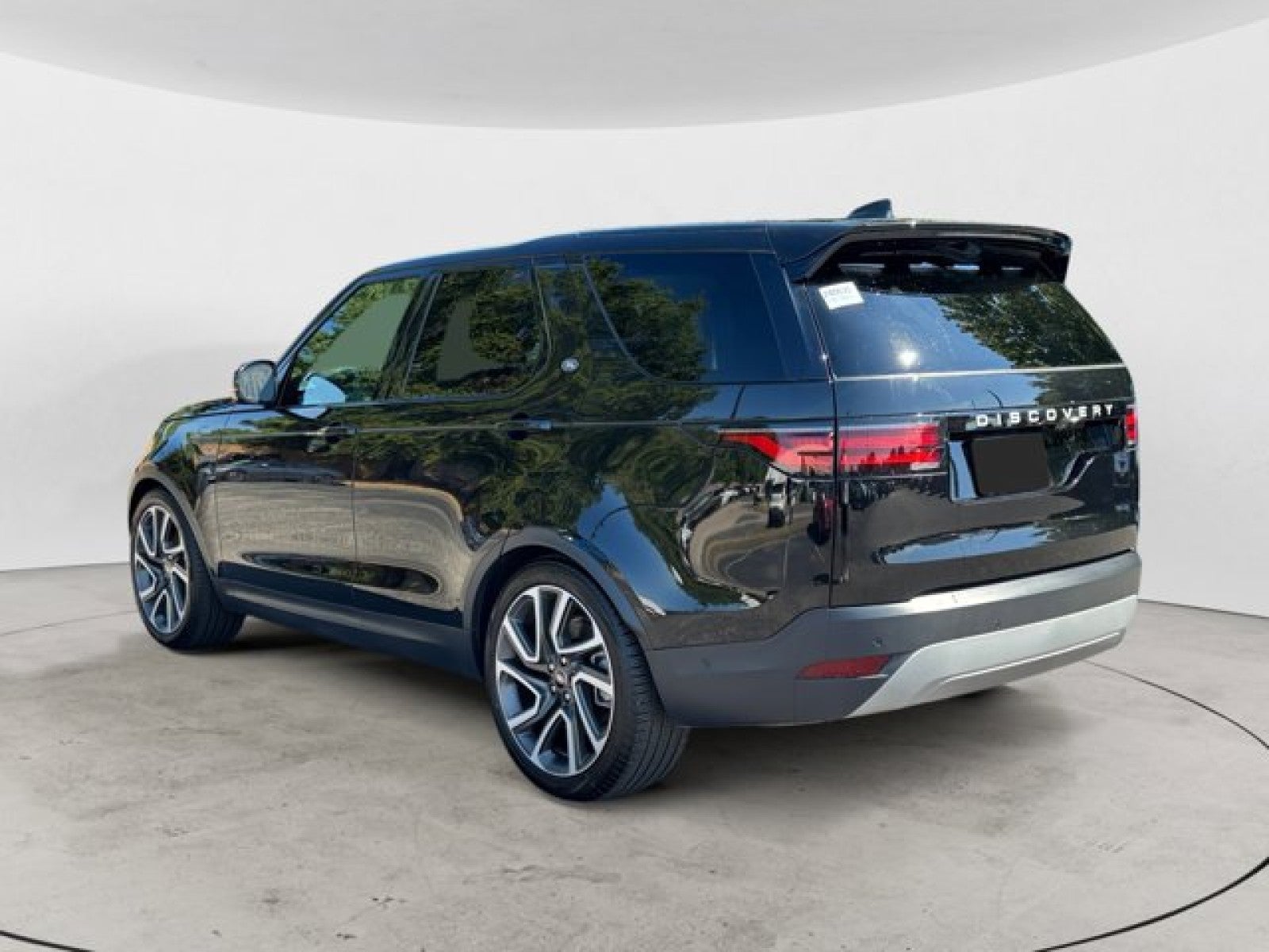 2024 Land Rover Discovery S