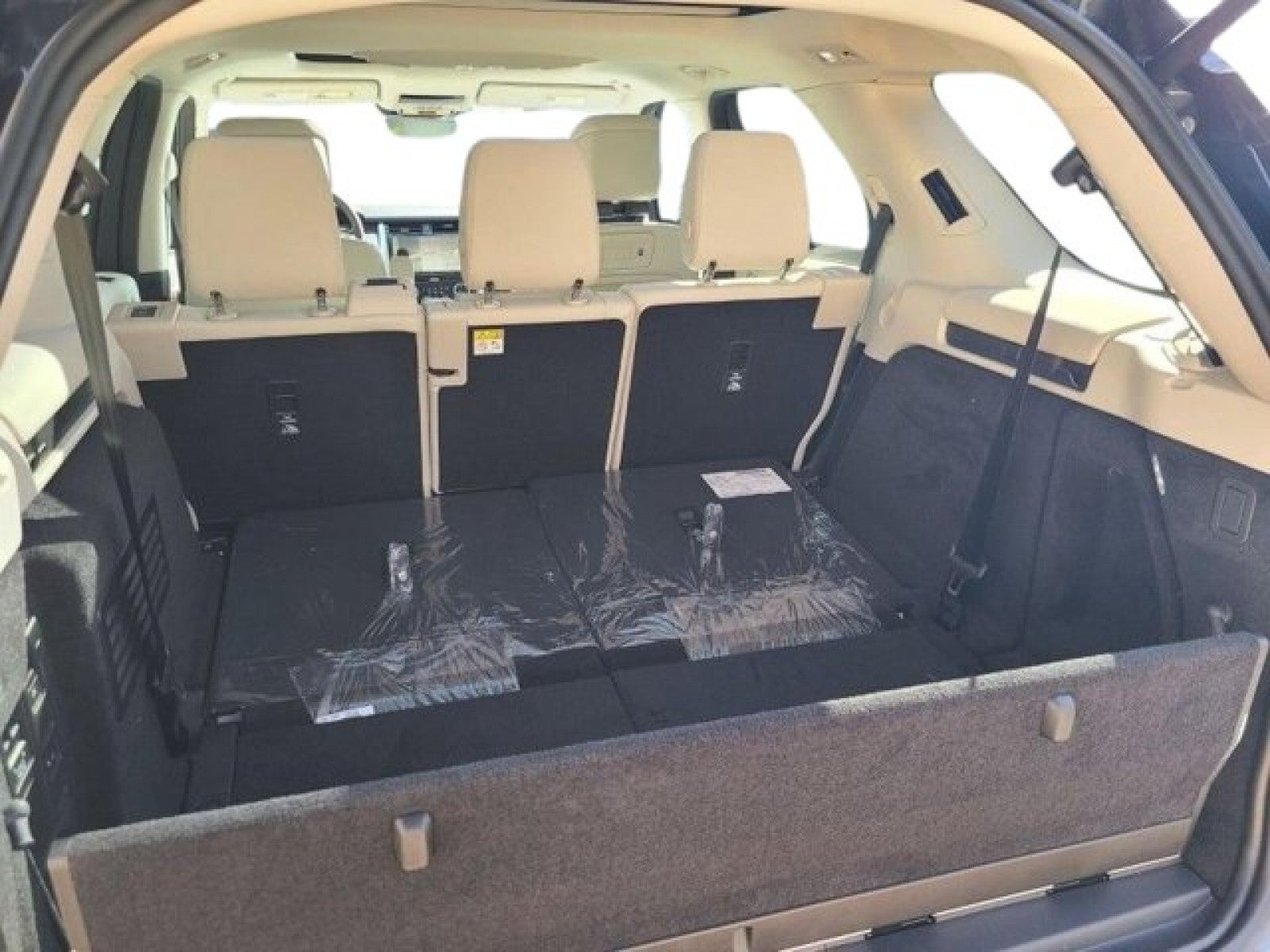 2024 Land Rover Discovery S