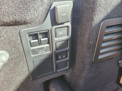 2024 Land Rover Discovery S