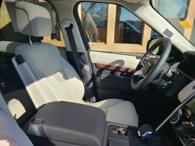 2024 Land Rover Discovery S