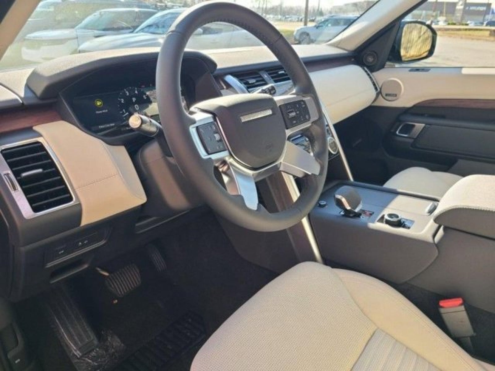 2024 Land Rover Discovery S