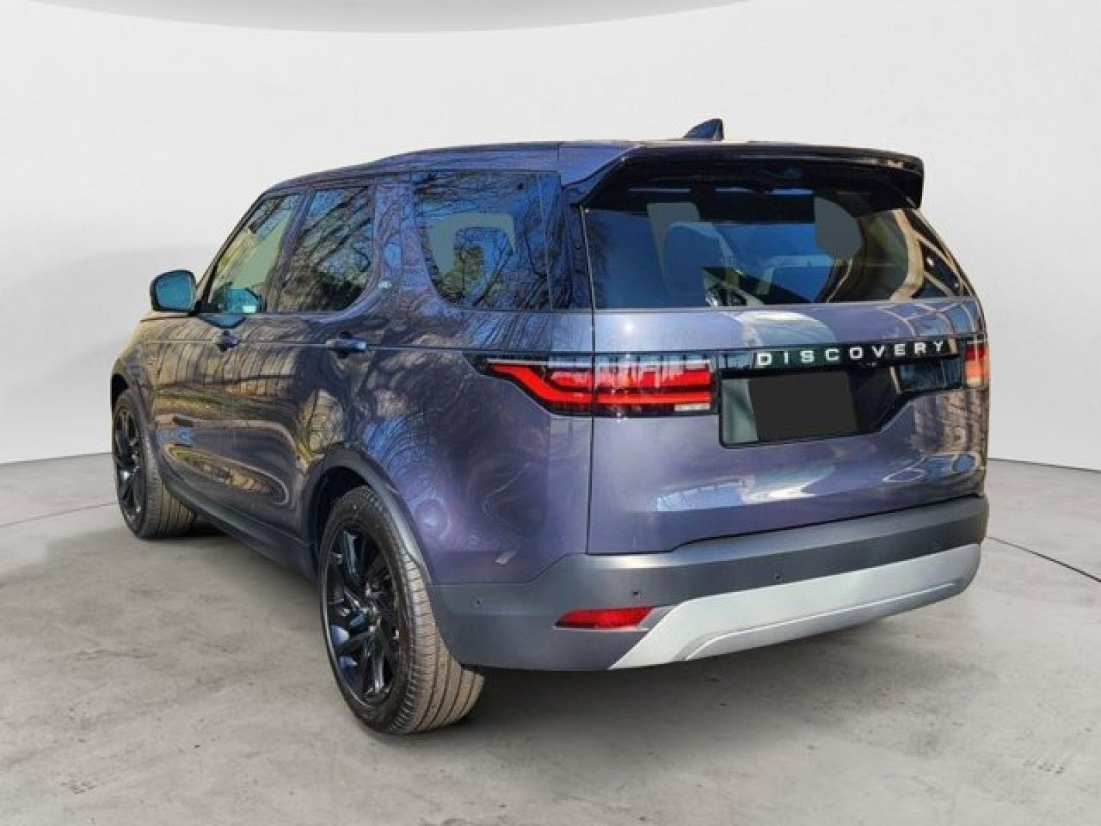 2024 Land Rover Discovery S