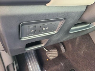 2024 Land Rover Discovery S