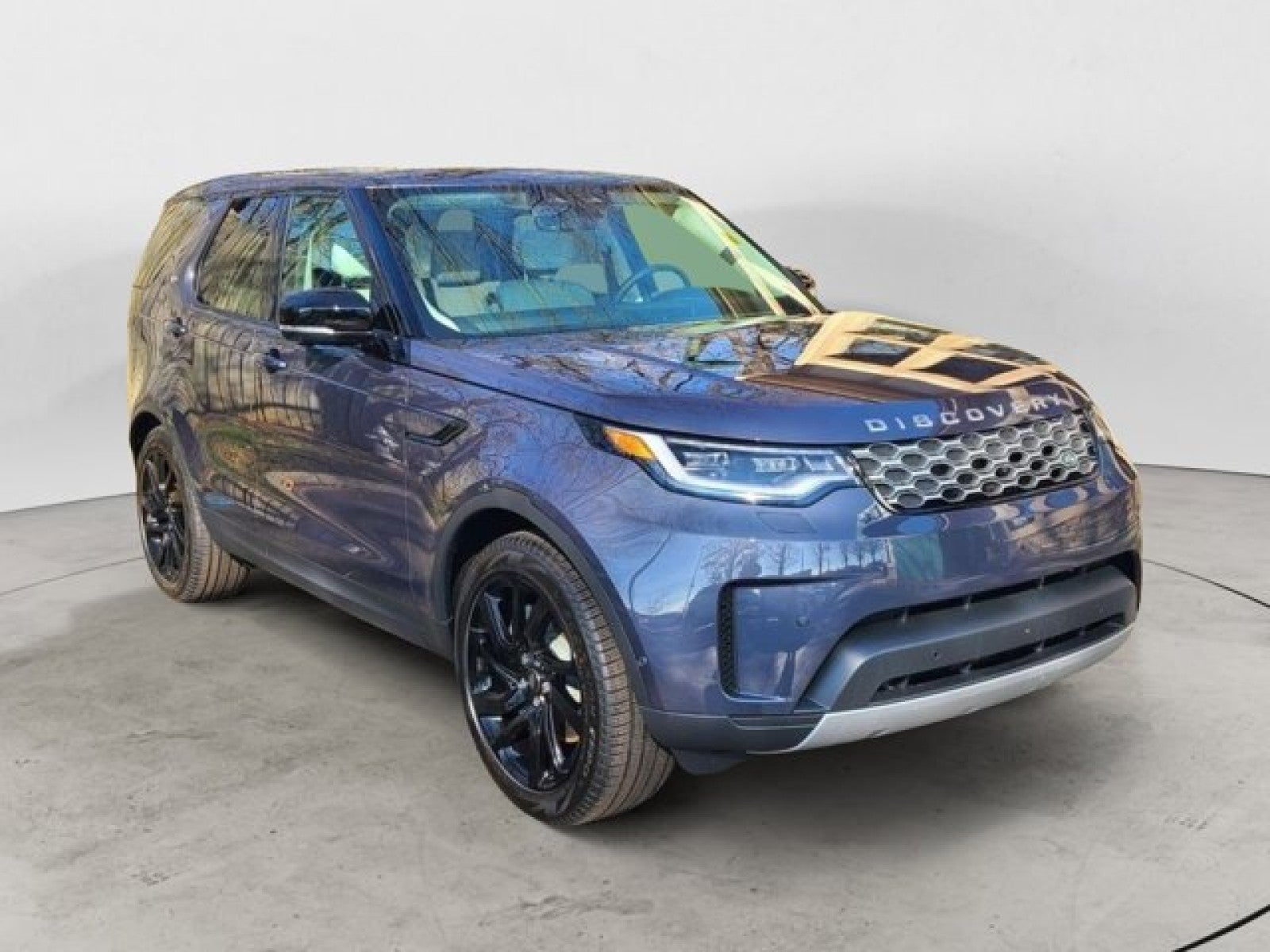 2024 Land Rover Discovery S