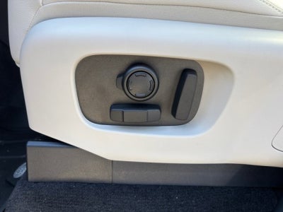 2025 Land Rover Discovery S