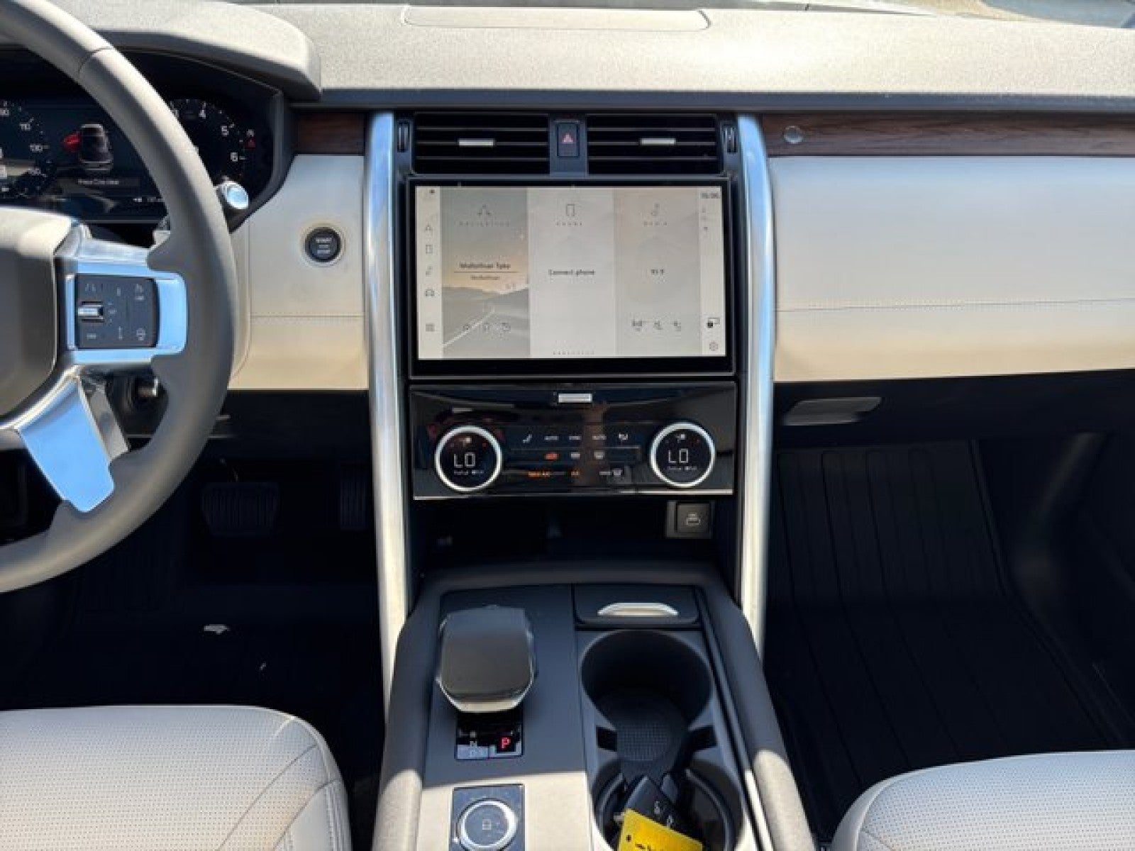 2025 Land Rover Discovery S