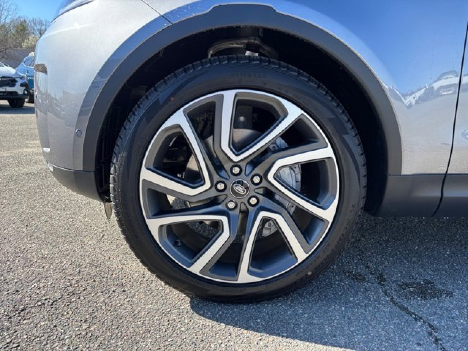 2025 Land Rover Discovery S