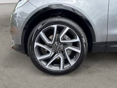 2025 Land Rover Discovery Dynamic SE