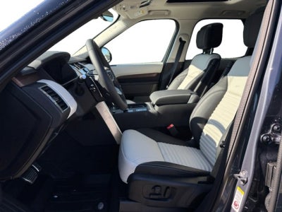 2025 Land Rover Discovery Dynamic SE