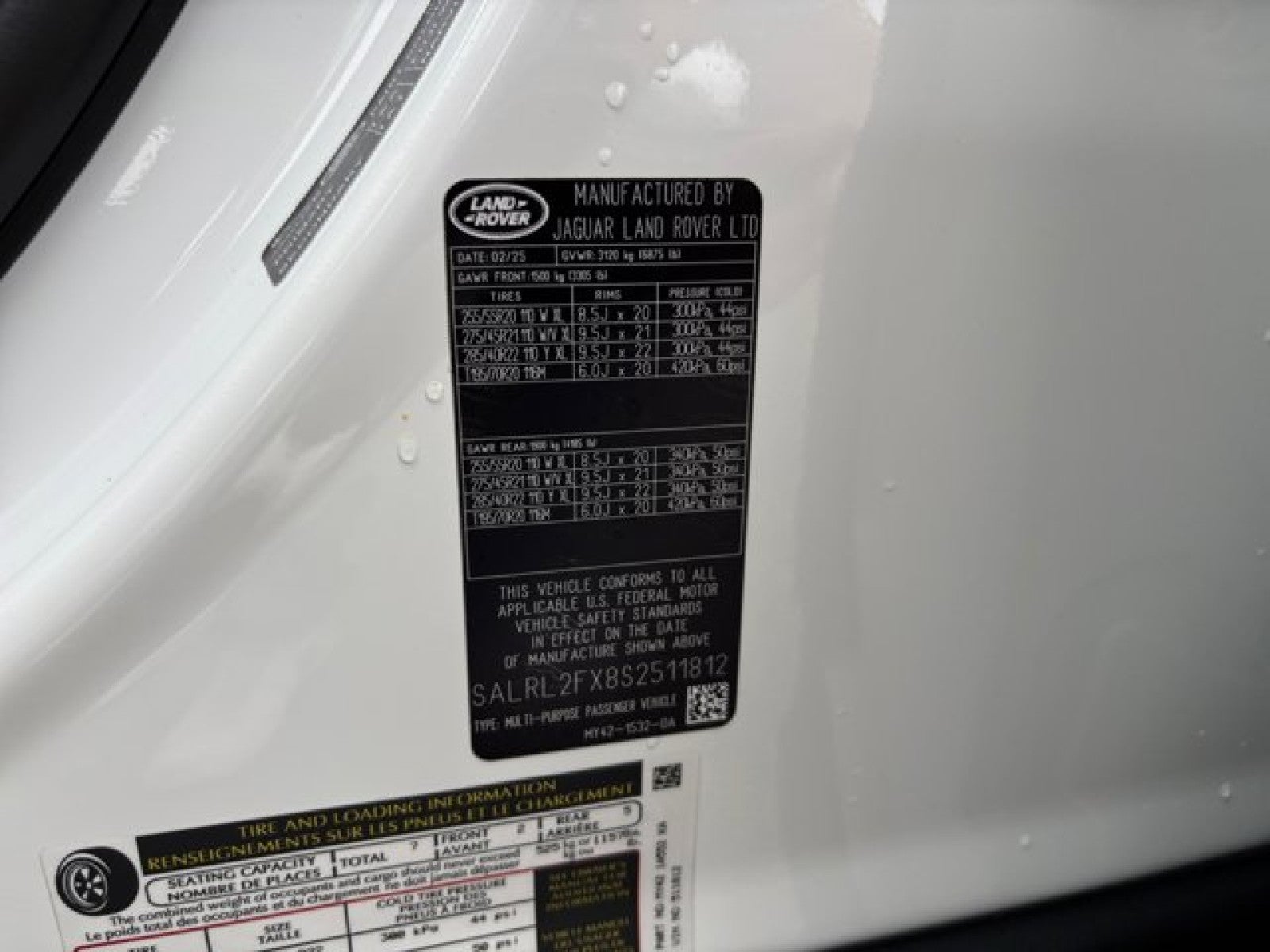 2025 Land Rover Discovery Dynamic SE