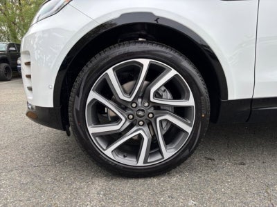 2025 Land Rover Discovery Dynamic SE