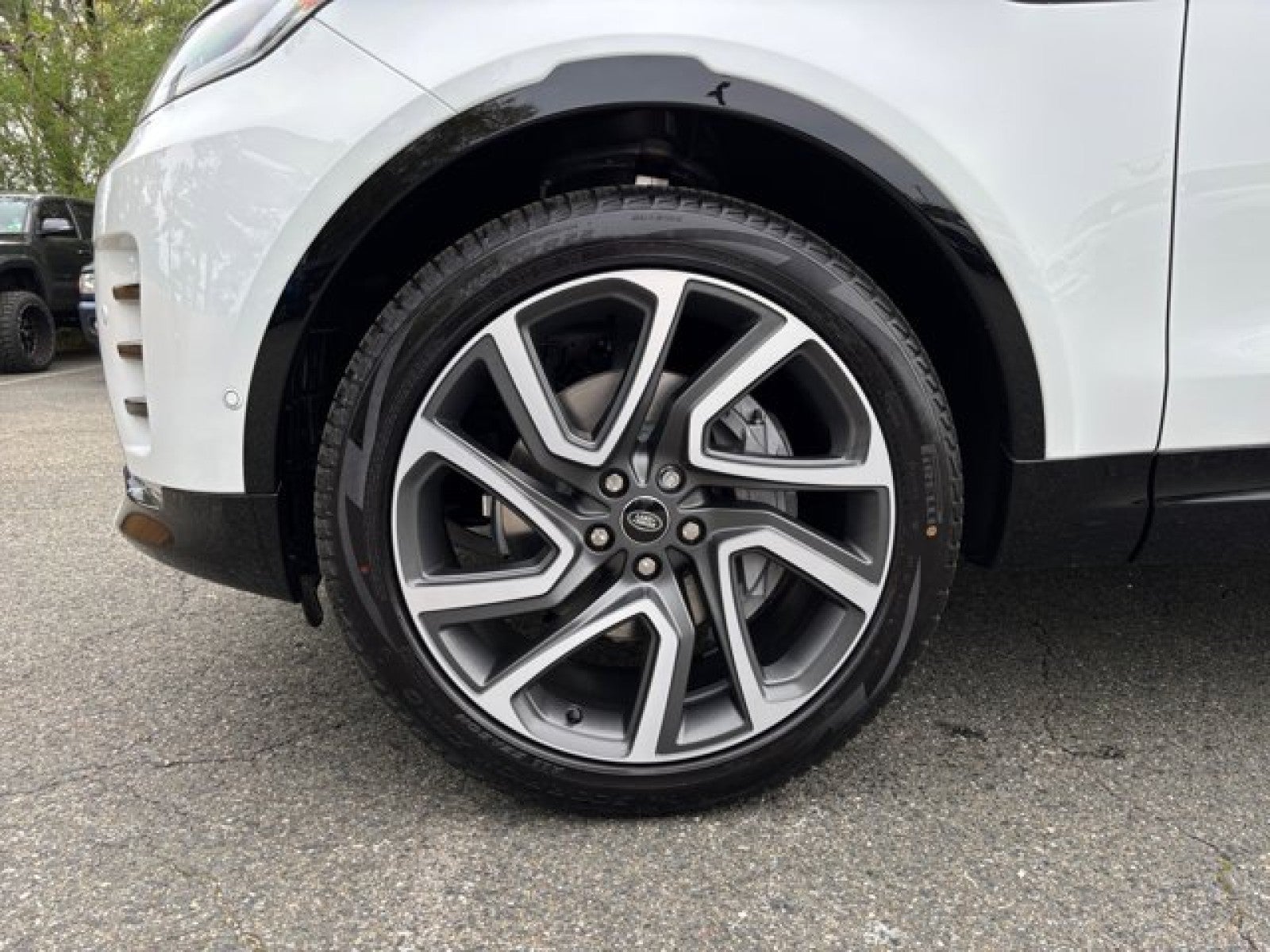 2025 Land Rover Discovery Dynamic SE