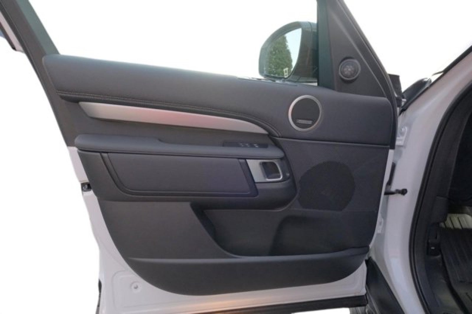 2025 Land Rover Discovery Dynamic SE