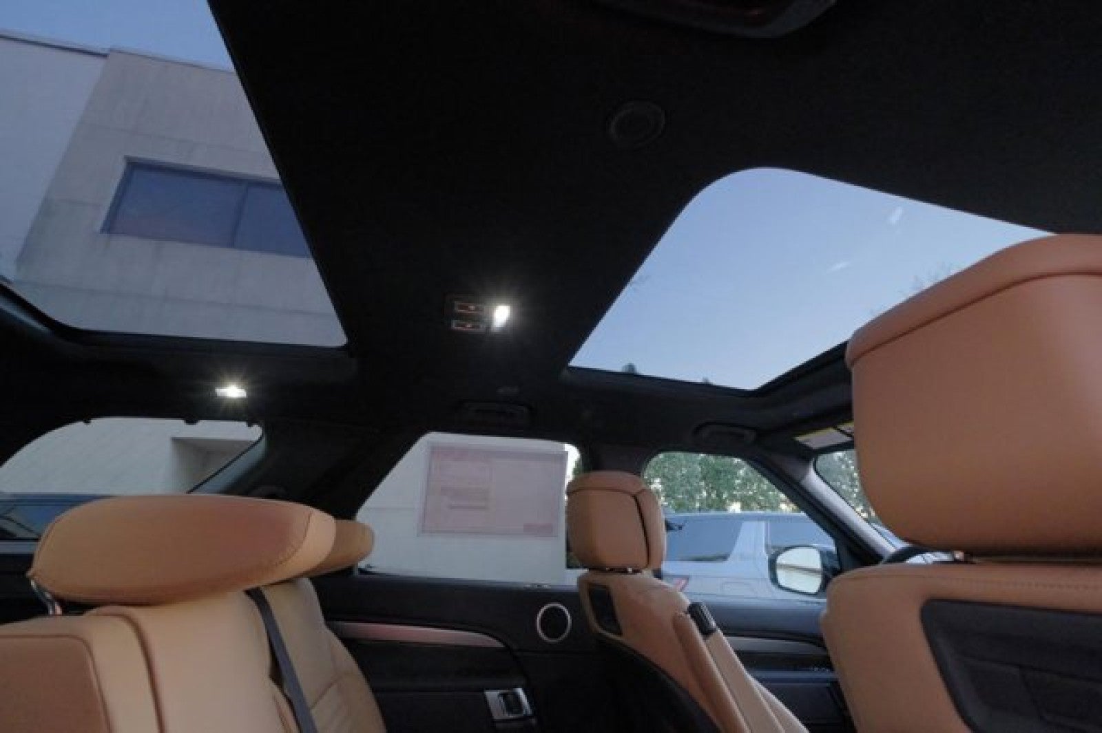 2025 Land Rover Discovery Dynamic SE