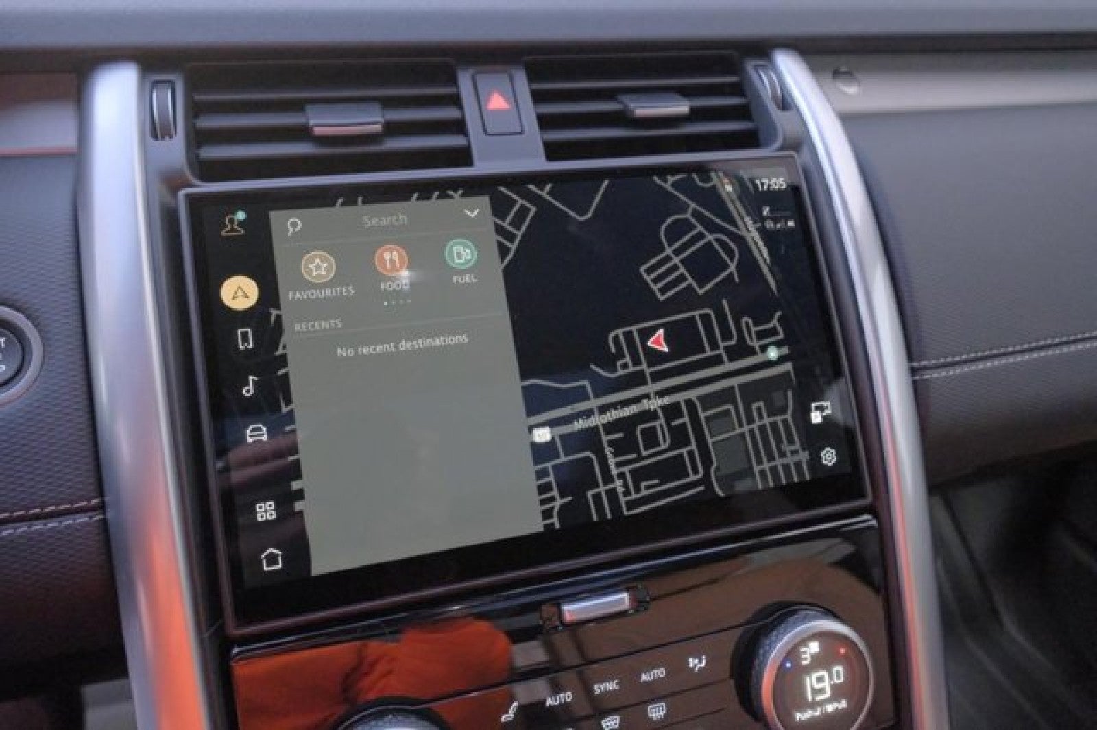 2025 Land Rover Discovery Dynamic SE