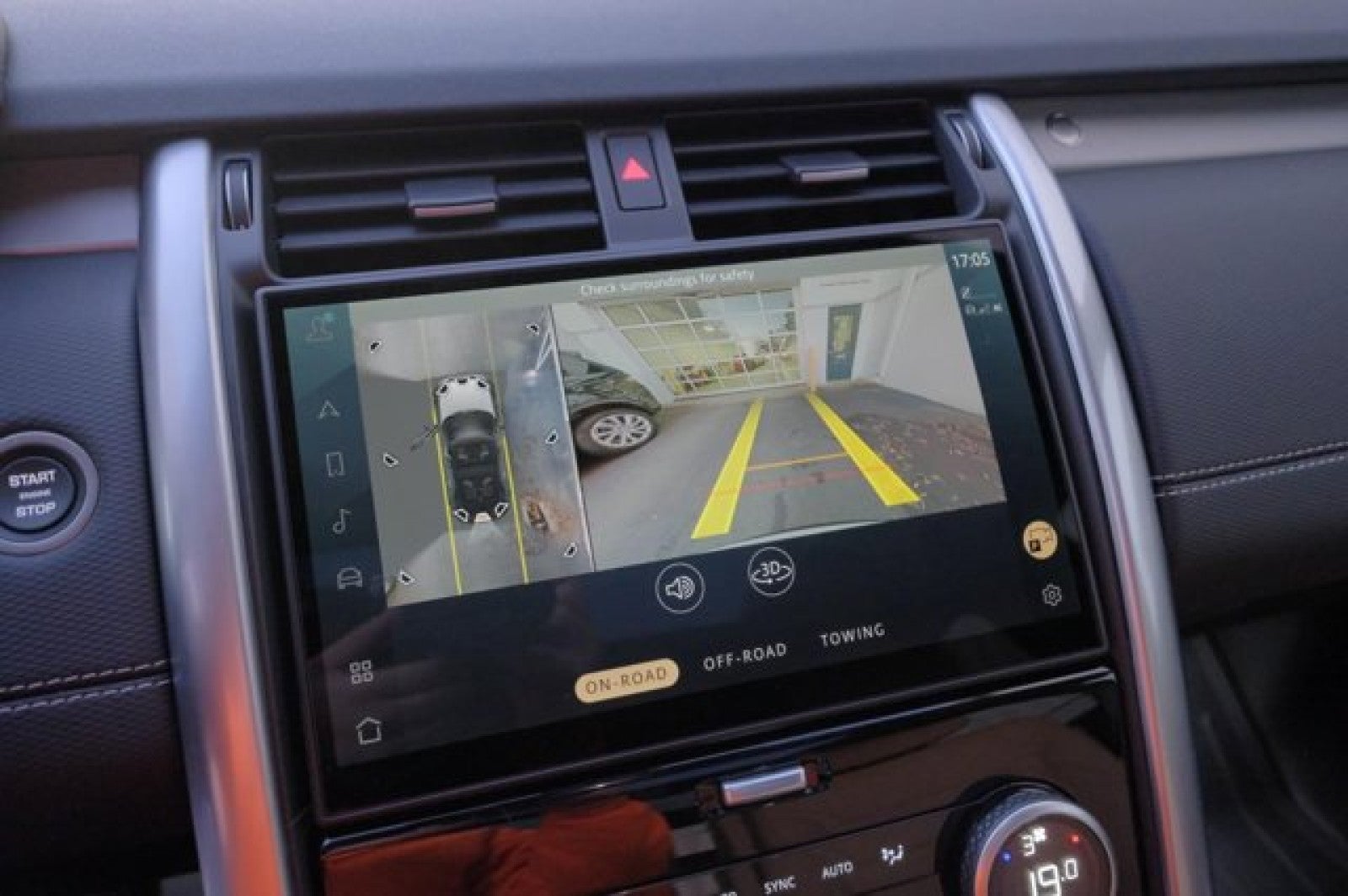 2025 Land Rover Discovery Dynamic SE