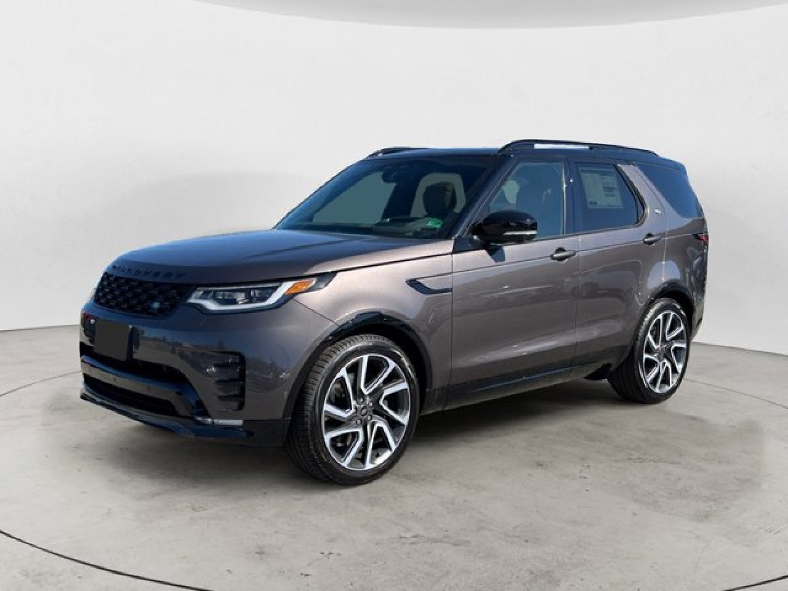 2025 Land Rover Discovery Dynamic SE
