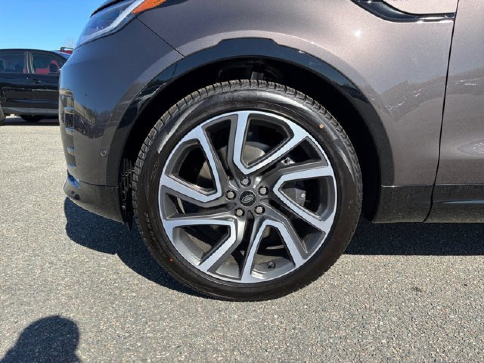 2025 Land Rover Discovery Dynamic SE