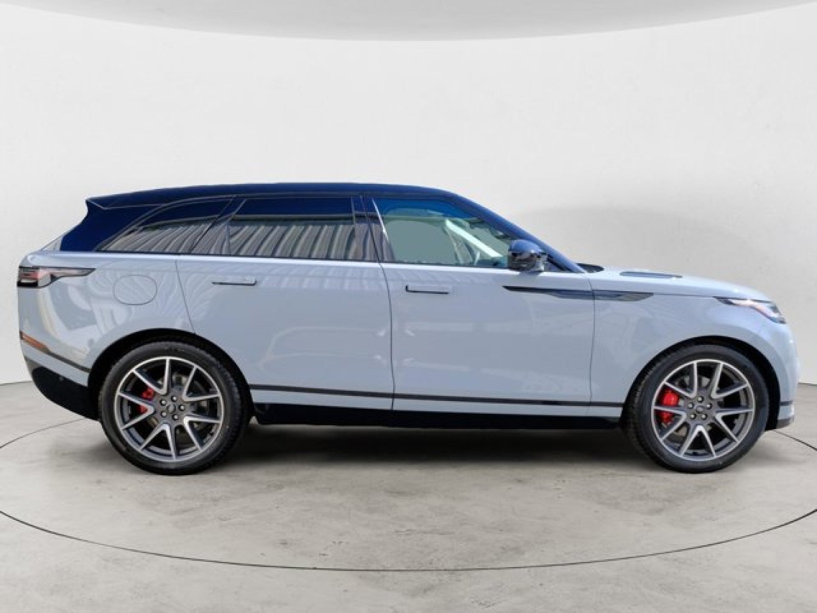 2025 Land Rover Range Rover Velar Dynamic SE