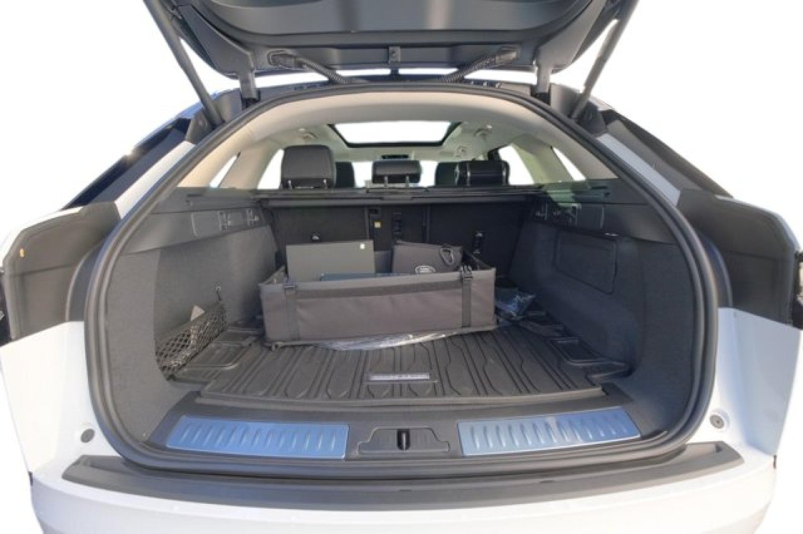 2025 Land Rover Range Rover Velar Dynamic SE