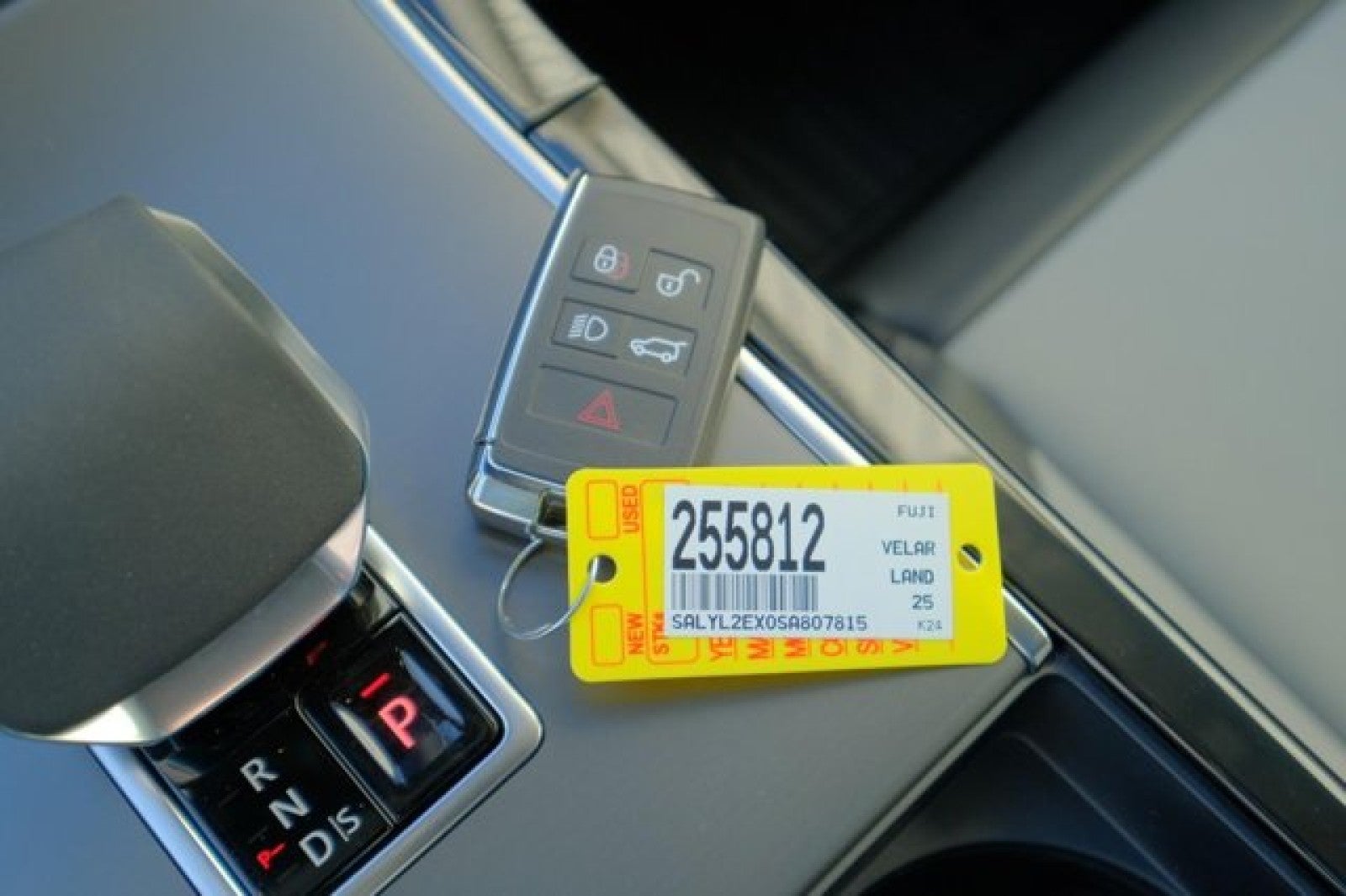 2025 Land Rover Range Rover Velar Dynamic SE