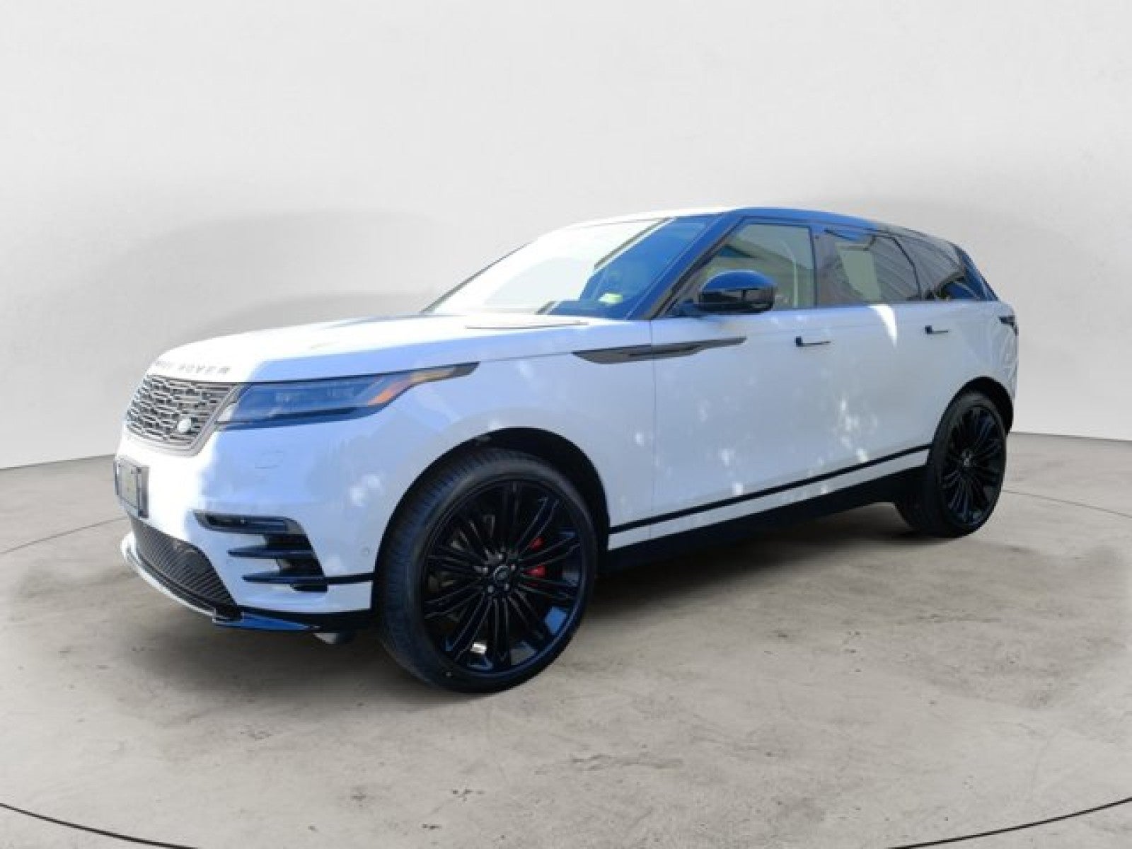 2025 Land Rover Range Rover Velar Dynamic SE