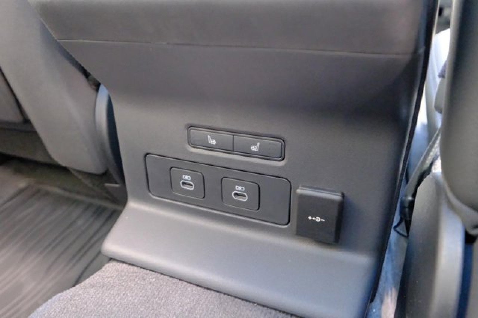 2025 Land Rover Range Rover Velar Dynamic SE