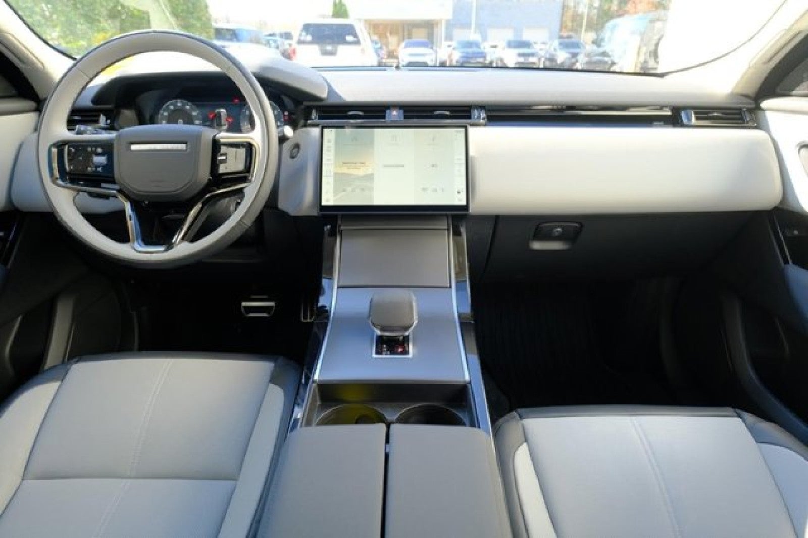 2025 Land Rover Range Rover Velar Dynamic SE