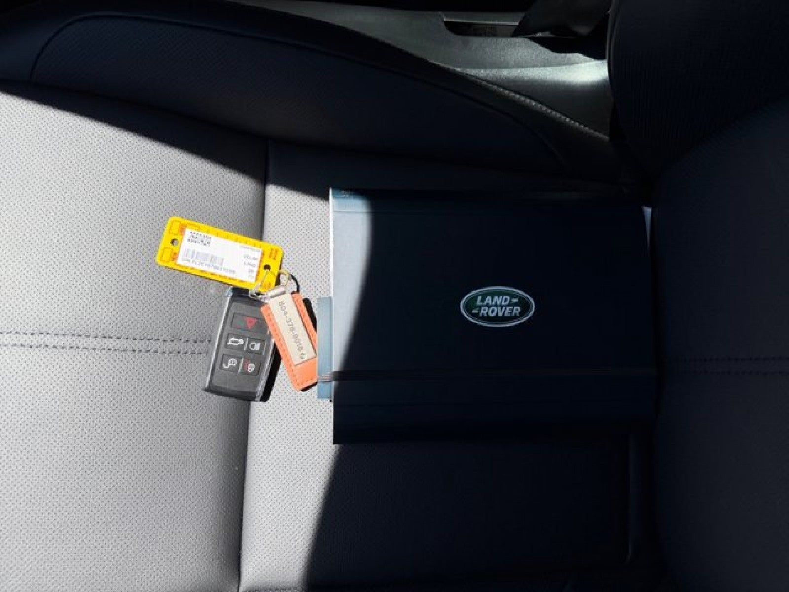 2026 Land Rover Range Rover Velar Dynamic SE