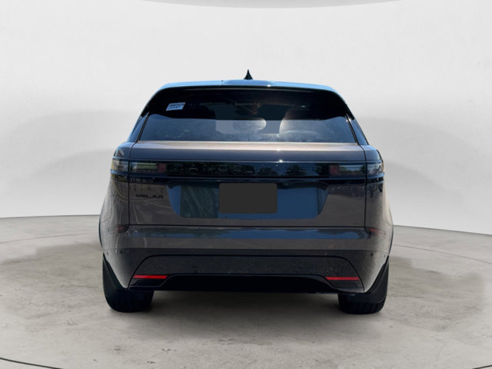 2026 Land Rover Range Rover Velar Dynamic SE