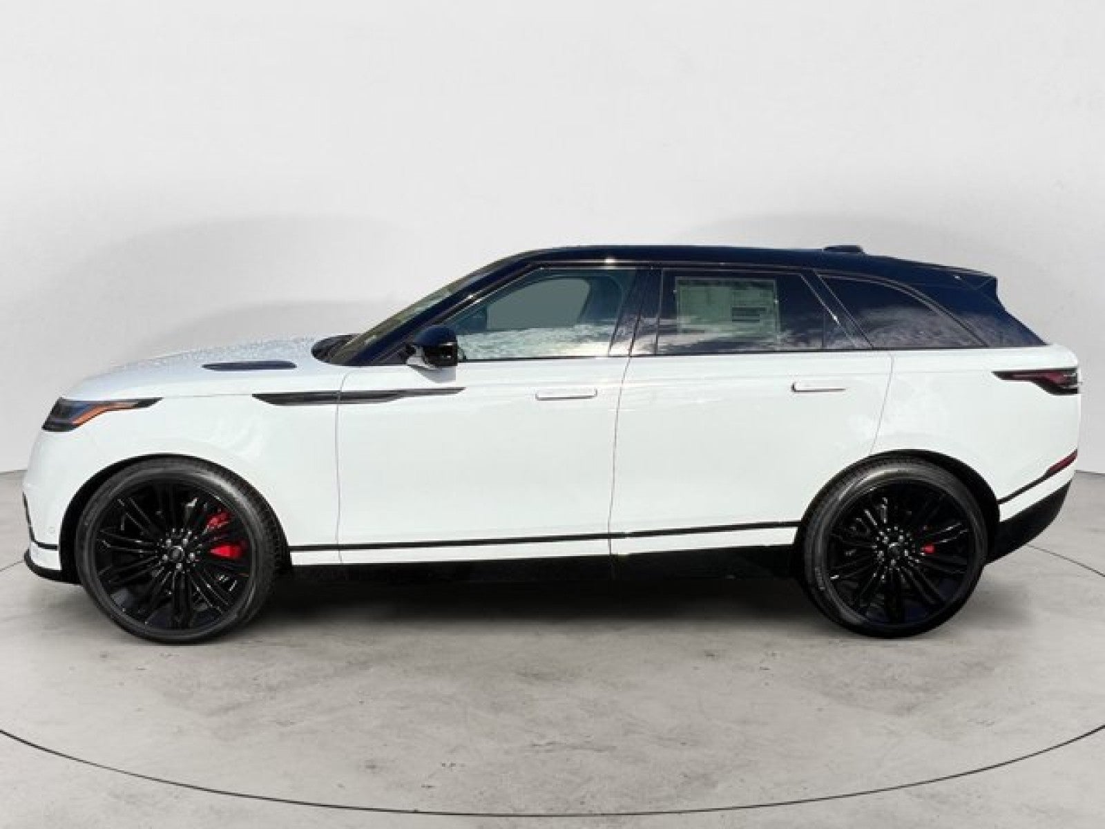 2025 Land Rover Range Rover Velar Dynamic SE