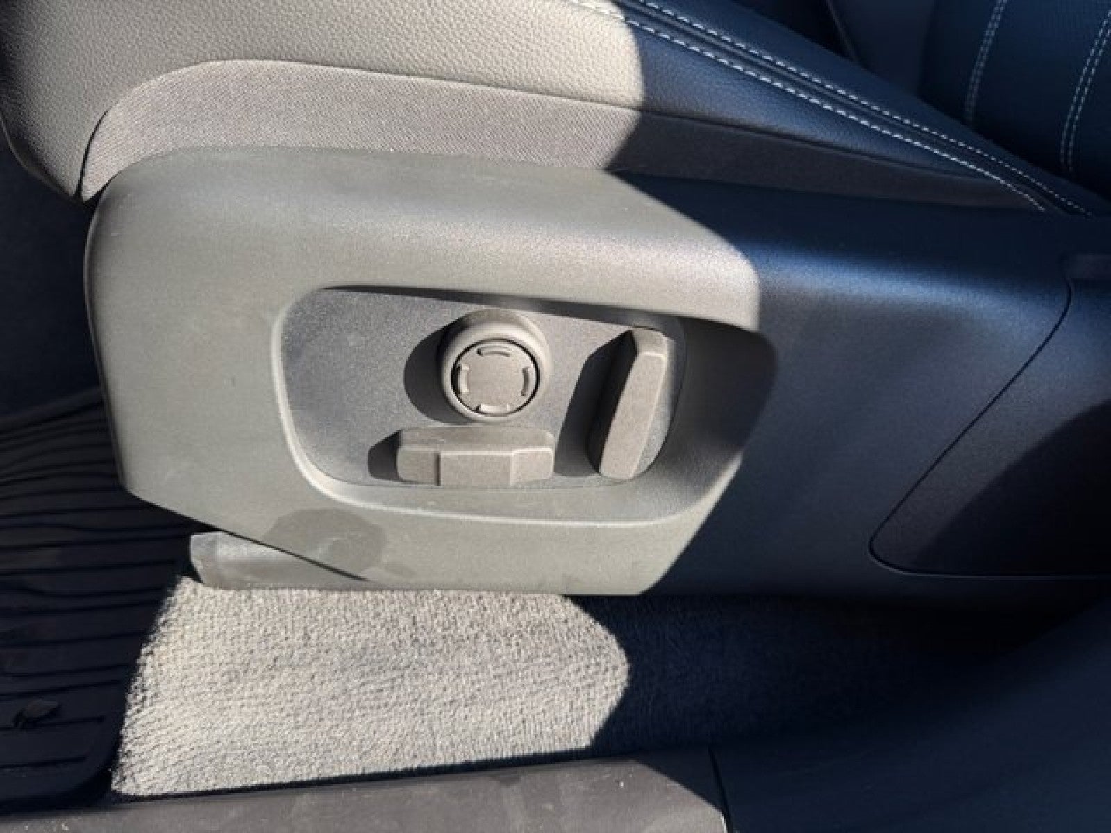 2023 Land Rover Range Rover Velar R-Dynamic S