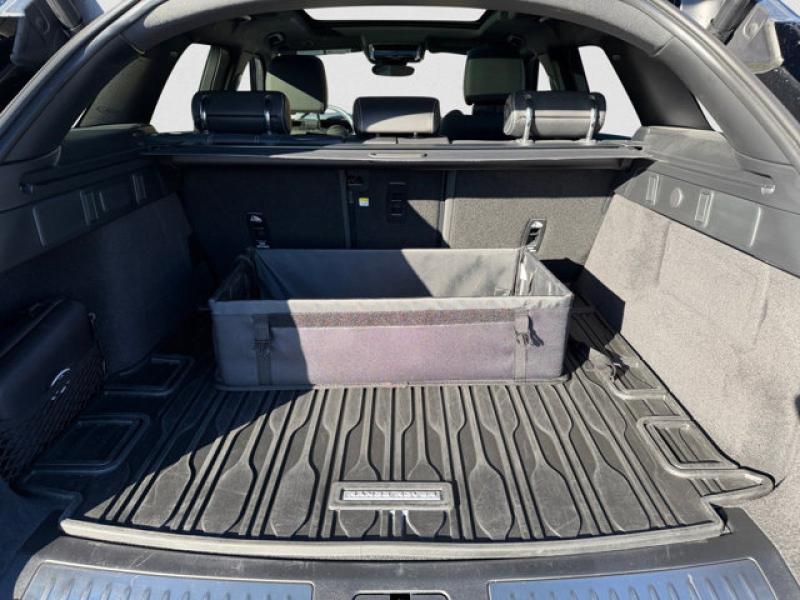 2023 Land Rover Range Rover Velar R-Dynamic S