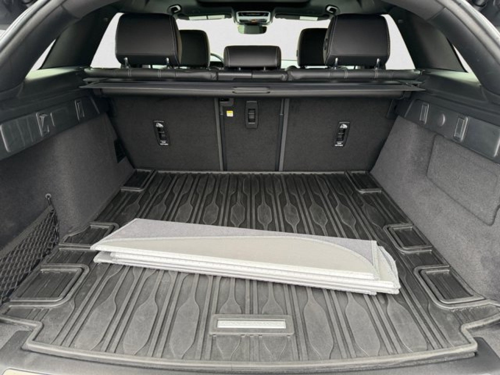 2023 Land Rover Range Rover Velar R-Dynamic S