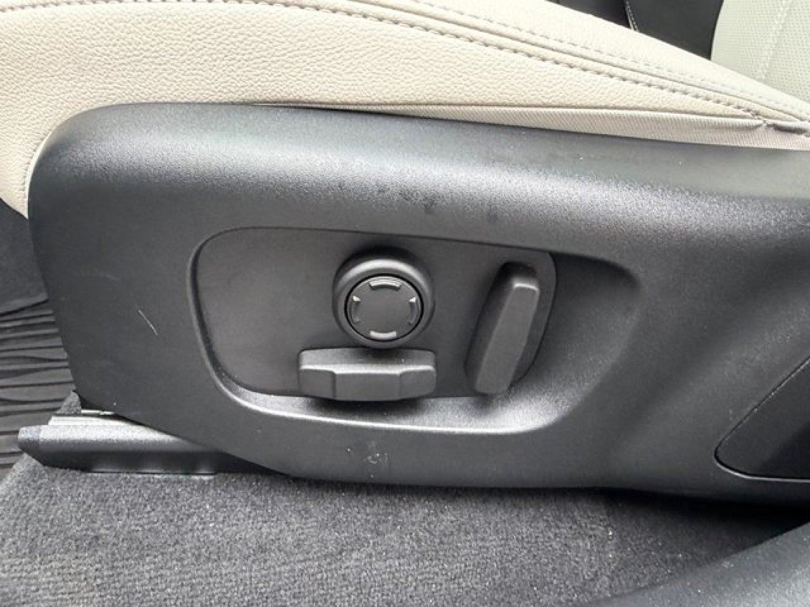 2023 Land Rover Range Rover Velar R-Dynamic S